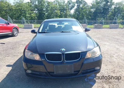 2006 BMW 325Xi from USA, damaged, VIN WBAVD13536KV06147